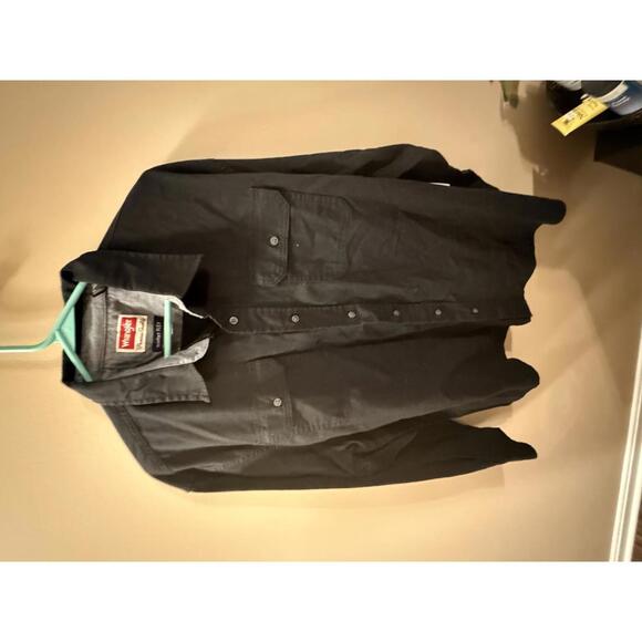 Wrangler Premium Quality Men's Black Button-Up Shirt Comfort Flex size XL NWT - Picture 1 of 5